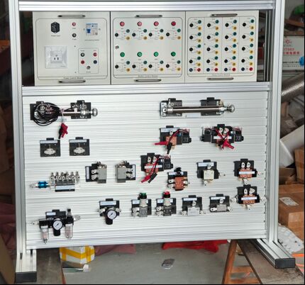 Portable PLC Training Platform with 14 Digital Inputs, Overload Protection, and ABS Plastic and Metal Construction