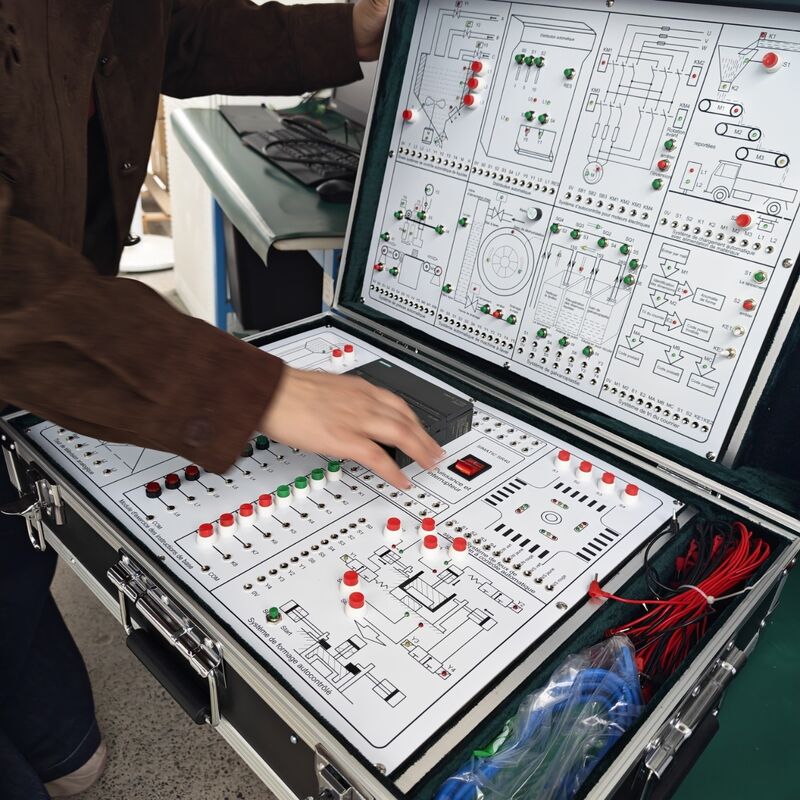 Portable Siemens S7-200 SMART PLC Training Kit with Aluminum Alloy Case for Industrial Automation Simulation