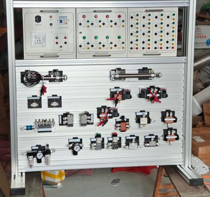Plataforma de entrenamiento de PLC portátil con 14 entradas digitales, protección contra sobrecargas y construcción ABS de plástico y metal